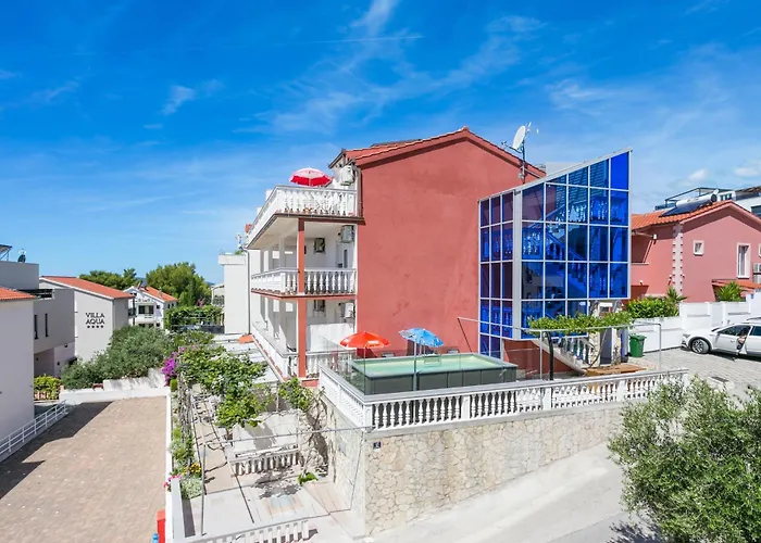 Businci 11232c * Τρογκίρ